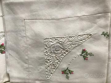 Canetta 2 parure letto ricamate a mano