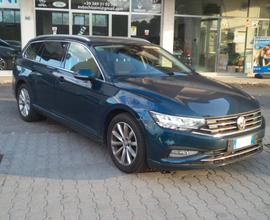 Volkswagen Passat Variant 1.6 TDI SCR DSG Business