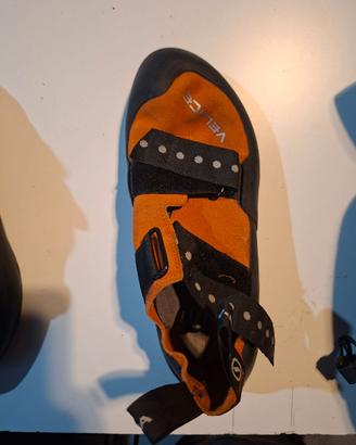 Scarpa arrampicata veloce