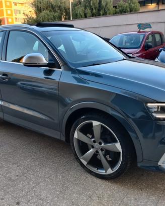 Audi RSQ3 RS 2.5 TFSI quattro S tronic
