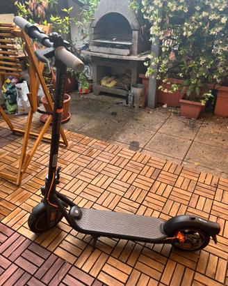 MONOPATTINO ELETTRICO NINEBOT SEGWAY F40E