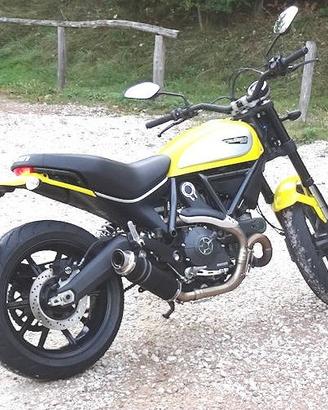 Thunder Titanium Black Ducati Scrambler 800