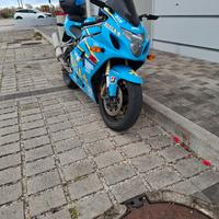 suzuki gsx-r 600 k4