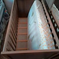 lettino Ikea Sundvik colore marrone 