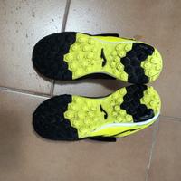 Scarpe calcetto bambino n32 10€