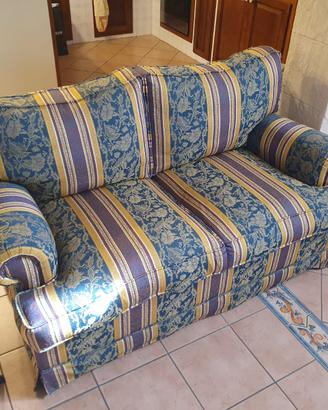 Due Divani Stile Classico 2 Posti Soggiorno