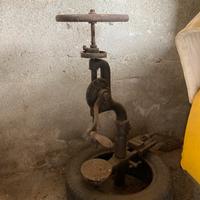 Trapano a colonna antico