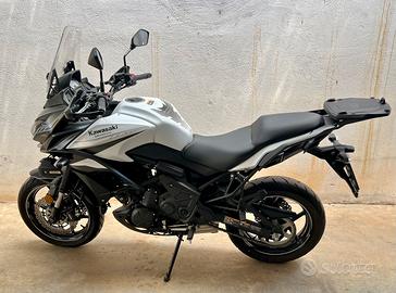 Kawasaki versys 650 km 5.000 (permuto)
