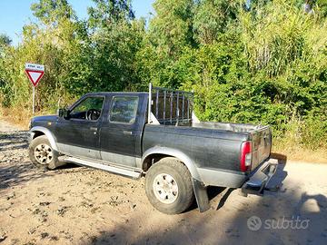 Nissan navara anno 2000