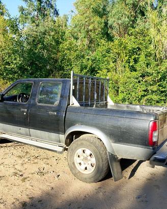 Nissan navara anno 2000