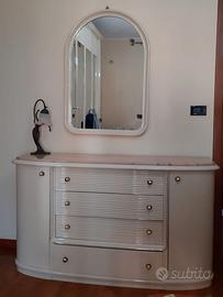 Comò laccato avorio piano in marmo e specchiera