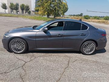 Alfa Romeo Giulia 2.2 AT8 180 CV Super FULL