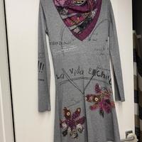 Abito Desigual grigio con stampa