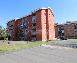 ALPIGNANO- CENTRO BILOCALE CON POSTO AUTO, COMODO