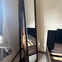 Specchio da terra  portagioelli con serratura