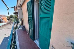 Albano laziale bilocale arredato con balcone