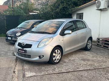 Toyota Yaris 1.4 5 porte