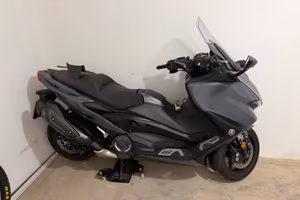 Tmax 560 tech max 2021