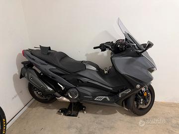 Tmax 560 tech max 2021