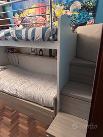 Soppalco letto con scala contenitore