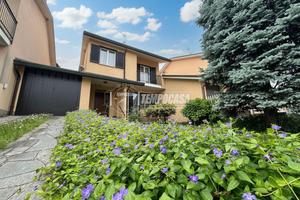 RIF. 526 - VILLA A SCHIERA CON AMPIO GIARDINO, TAV