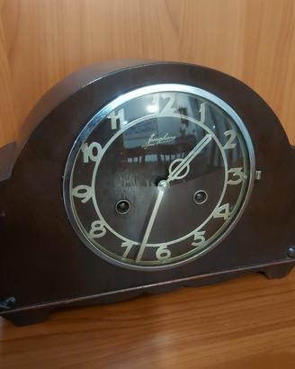 orologio antico in legno