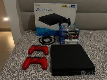 PS4 Slim 500gb con 2 joistick e giochi
