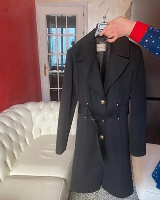 Cappotto nero Rinascimento 2025