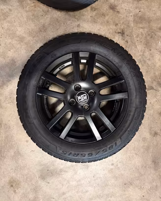 Cerchi Clio 15" con gomme invernali 185/65/15