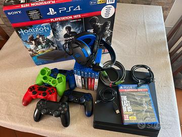 Ps4 slim 1 tb piu 8 giochi piu 4 joistik e cuffie