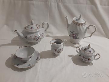 Servizio da te da 6(sei) completo come da foto.