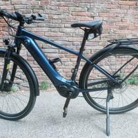 Giant e-bike city bike