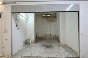 Via Vaccaro locale autorimessa di mq 15