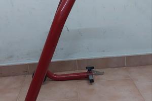 Cavalletto alzamoto posteriore moto