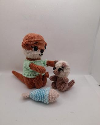 Lontra, Cucciolo e Pesciolino Amigurumi Artigiana