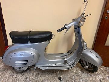 VESPA 50 L