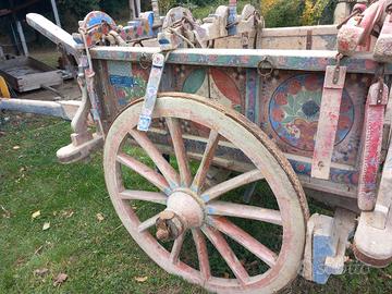 Antico carro agricolo