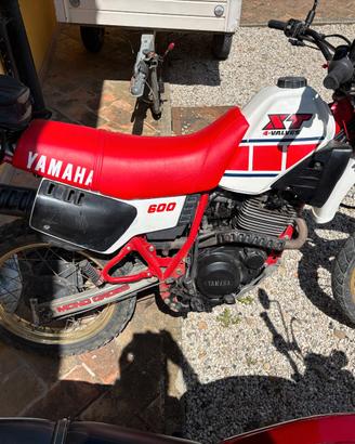 HONDA 400 four - YAMAHA XT600