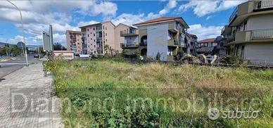 Terreno 700mq edificabile commerciale a Riposto
