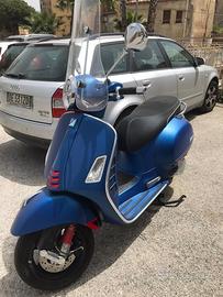 Vespa GTS super sport