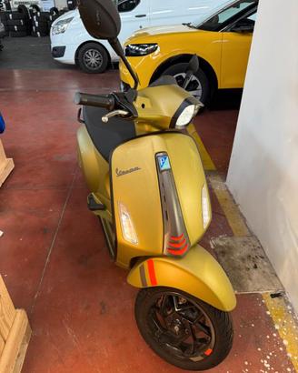 Vespa Sprint s 50 Elettrica - lievi danni