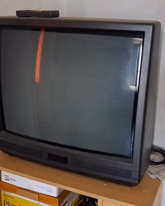 TV a colori Mivar a tubo catodico 28"