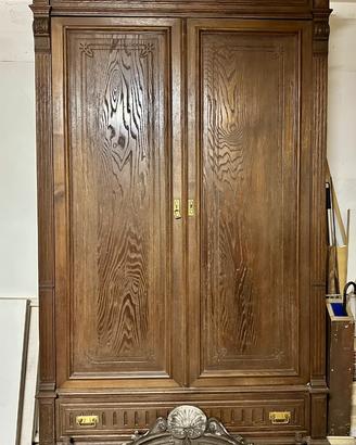 Armadio in legno massello fine ‘800 inizi ‘900