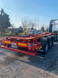 Semirimorchio ralletta allungabile portacontainer