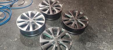 4 cerchi toyota auris 17