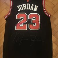 Maglia Michael Jordan firmata autentica