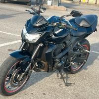 Z750 anno 2011 38000km gommata 95%