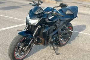 Z750 anno 2011 38000km gommata 95%