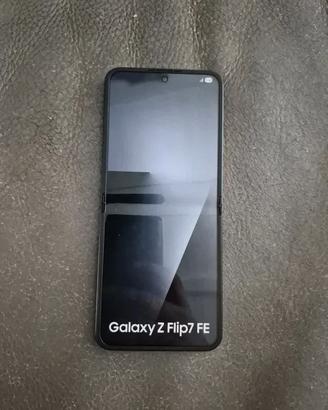 Samsung Galaxy Z FLip7 FE finto / Dummy / Mock-up