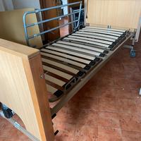 Letto ortopedico con materasso da decubito